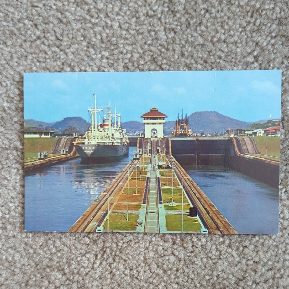 Pair Of Panama Canal Postcards